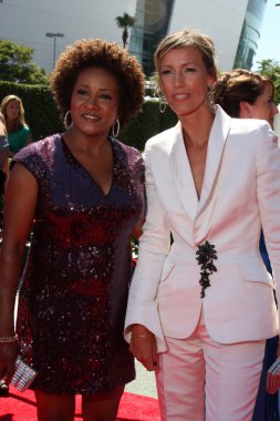 Wanda sykes ve eşi alex