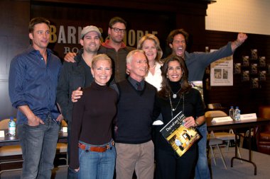 Jay johnson, eddie campbell, james scott, sheri anderson, shawn christian, melissa reeves, greg meng ve kristian alfonso