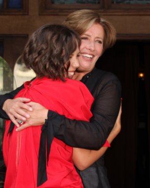 Maggie gyllenhaal ve emma thompson