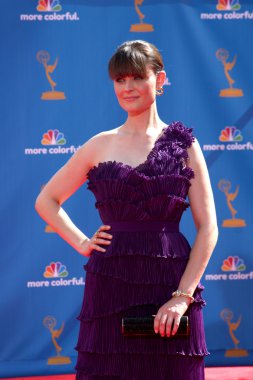 Emily Deschanel