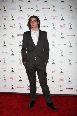 R J Mitte