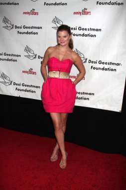 Heather Tom