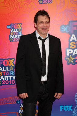 Holt Mccallany