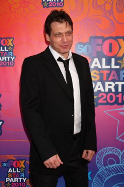 Holt Mccallany