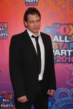 Holt Mccallany