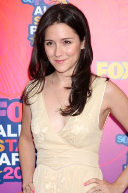 Shannon Woodward