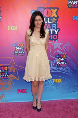 Shannon Woodward