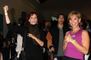 Marilu Henner, Forbes Riley