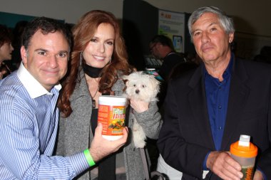 Gil R. Tatarsky, Tracey Bregman, Victor Zeines