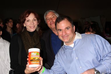 Marilu Henner, Victor Zeines, Gil R. Tatarsky