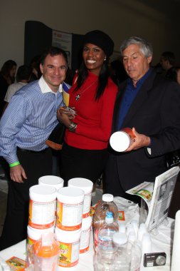 Gil R. Tatarsky, Omarosa, Victor Zeines