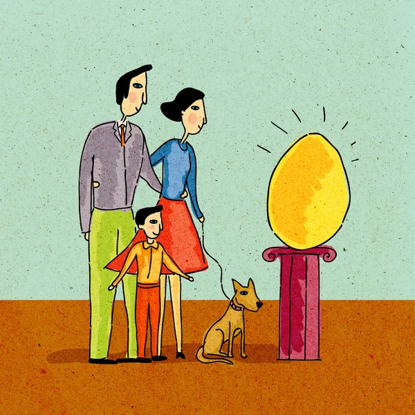 Família olhando para ovo dourado gigante em um pedestal — Fotografia de Stock