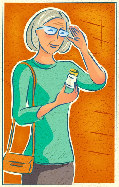 Eine ältere Frau blickt auf ihre Medikamentenflasche — Stockfoto