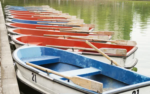 Barcos na lagoa — Fotografia de Stock