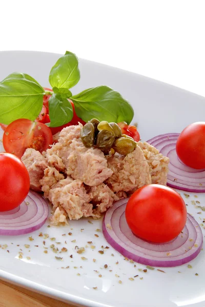 Salada de atum com tomate final de cebola — Fotografia de Stock
