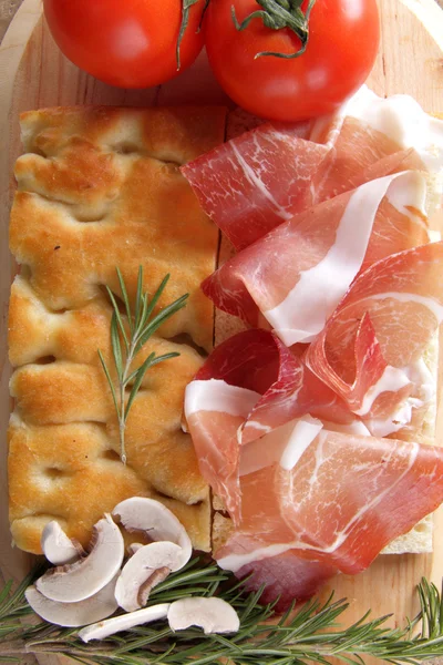 Focaccia whit bacon end cheese — Stock Photo, Image