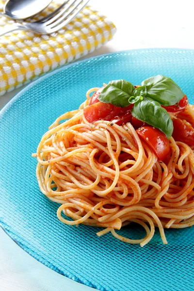 Spaghetti med tomatsås — Stockfoto