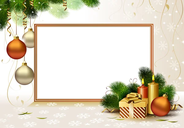 Biglietto d'auguri natalizio leggero con candele accese e regalo di Natale — Vettoriale Stock
