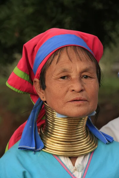 长脖子女人肖像、 蒲甘考古区、 曼德勒地区、 缅甸、 东南亚 — 图库照片