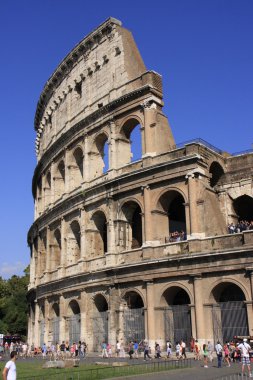 Mavi gökyüzü, İtalya Roma Colosseum