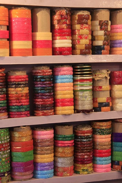 Απεικόνιση των πολύχρωμα ινδική bangels — Φωτογραφία Αρχείου