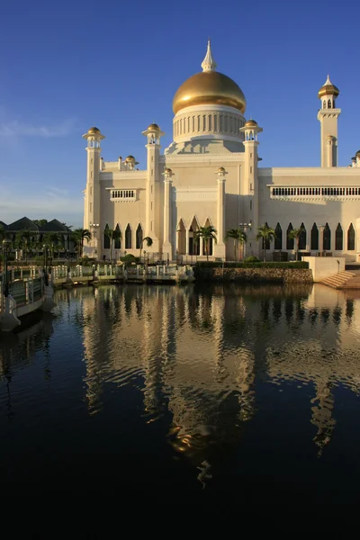 Sultan Omar Ali Saifudding Mosque, Bandar Seri Begawan, Brunei, Southeast Asia — Stock Photo, Image