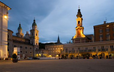 Günbatımında Salzburg city center