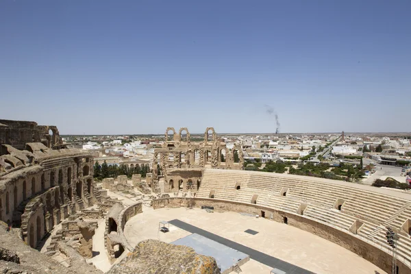 Las ruinas del antiguo anfiteatro en El Jem, Túnez —  Fotos de Stock
