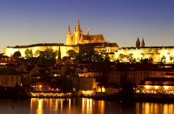 The Prague Castle at night — Stock Photo, Image