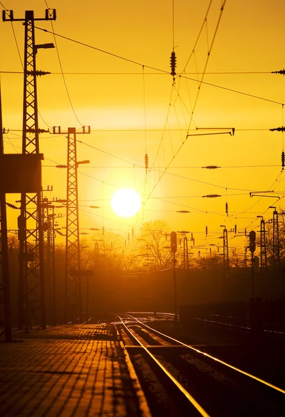 Ferrovia ao pôr do sol — Fotografia de Stock