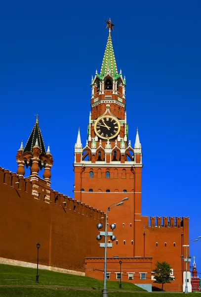 El Kremlin en la Plaza Roja — Foto de Stock