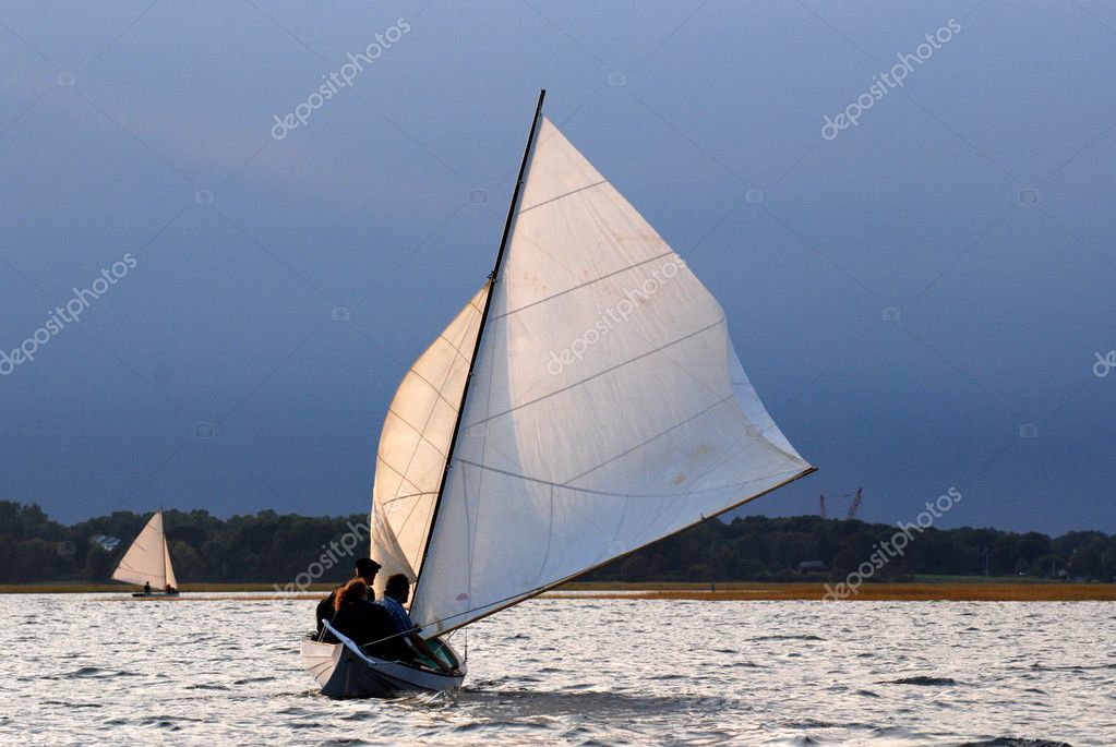 Beachcomber-Alpha Dory 21 sailing in Parker River â€