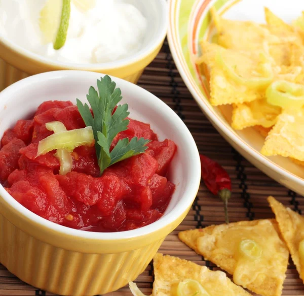 Mexican nachos and salsa — Stock Photo, Image