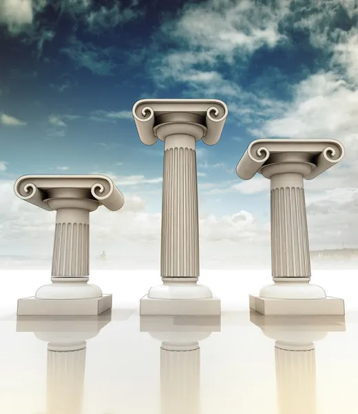 Drei altgriechische ionische Säulen als Siegerpodest — Stockfoto