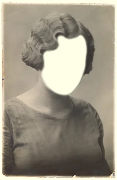 Retro photo of woman.Face cloned out. You can use the frame or add your own face. — Stock Photo, Image