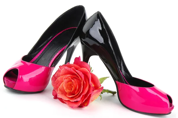 Černá růžová vysoký podpatek boty — Stock fotografie