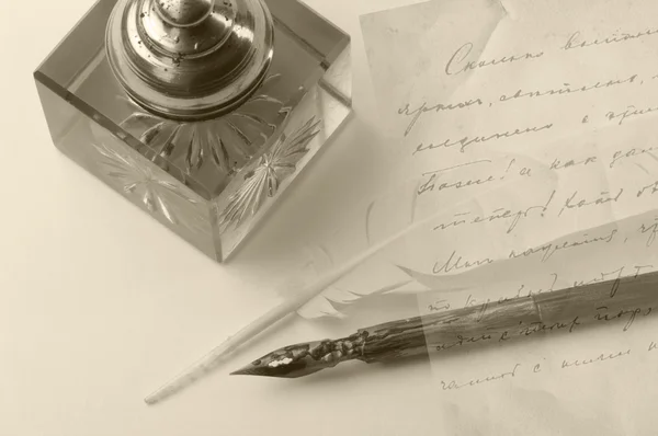 Ретро папір і ручка — стокове фото