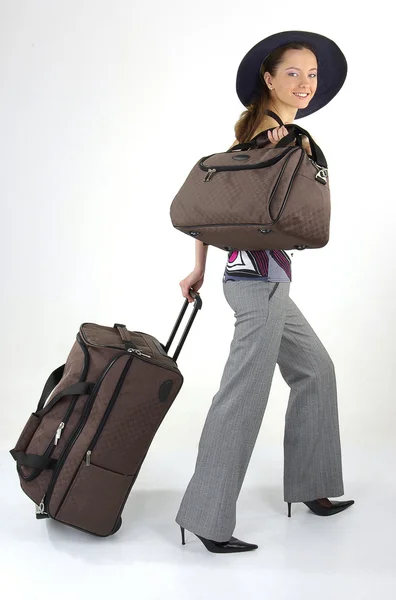 Piękna dziewczyna z nowoczesne torby — Zdjęcie stockowe