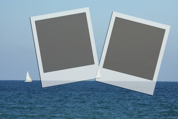 Dois quadros no lado do mar — Fotografia de Stock