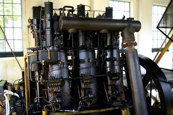 Old diesel engine from 1930 — Stock Photo, Image