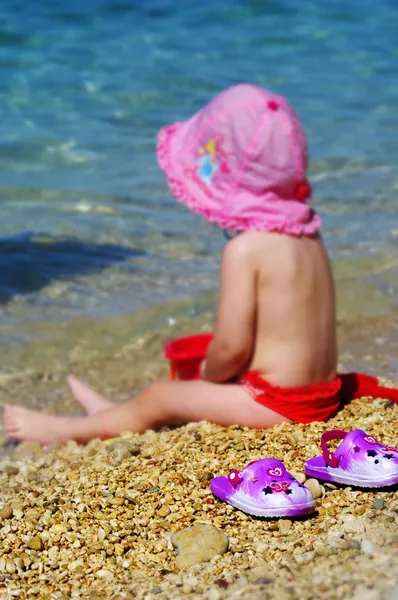 Gyermek csibészeknek strand-cipő — Stock Fotó