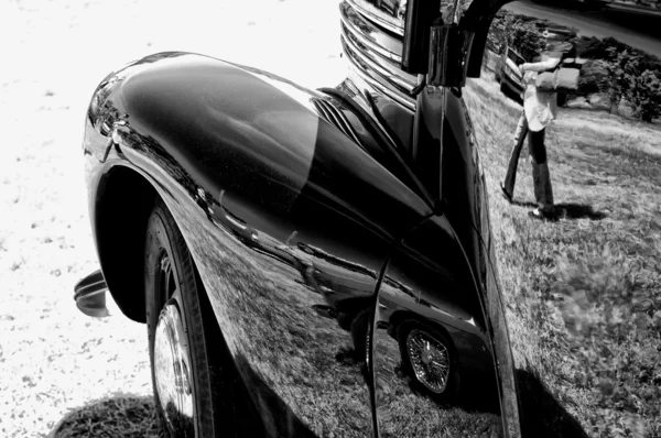 PAAREN IM GLIEN, ALEMANHA - MAIO 26: Opel Kapitan 1939 (Preto e Branco), "The oldtimer show" em MAFZ, 26 de maio de 2012 em Paaren im Glien, Alemanha — Fotografia de Stock