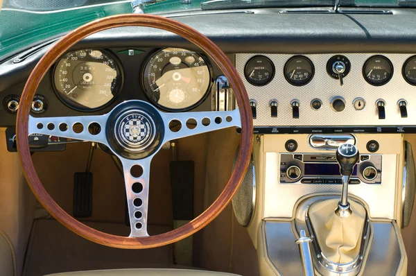 PAAREN IM GLIEN, GERMANY - 26 мая: Cabin car Jaguar E-Type, "The oldtimer show" in MAFZ, 26 мая 2012 in Paaren im Glien, Germany — стоковое фото
