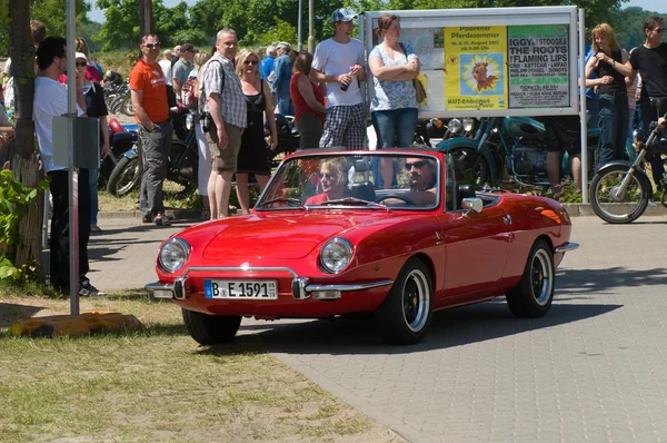 Paaren im glien, Duitsland - 26 mei: auto's fiat 850 spin, "the oldtimer show" in mafz, 26 mei 2012 in paaren im glien, Duitsland — Stockfoto