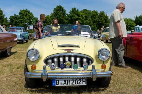 stock image PAAREN IM GLIEN, GERMANY - MAY 26: Cars Austin-Healey 3000, 