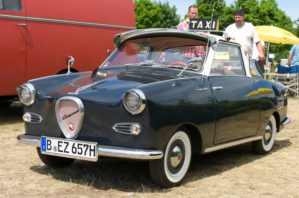 Paaren im glien, Duitsland - 26 mei: auto taxi's, glas goggomobil ts 250 coupe, "the oldtimer show" in mafz, 26 mei 2012 in paaren im glien, Duitsland — Stockfoto