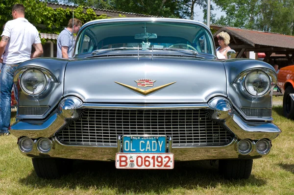 Paaren im glien, Almanya - 26 Mayıs: arabaların Cadillac'ı 60 özel, "oldtimer gösterisinde" mafz, 26 Mayıs 2012 yılında paaren im glien, Almanya — Stok fotoğraf