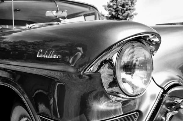 PAAREN IM GLIEN, ALLEMAGNE - 26 MAI : Un fragment de la voiture Cadillac 60 Special (Noir et Blanc), "The oldtimer show" dans MAFZ, 26 mai 2012 à Paaren im Glien, Allemagne — Photo