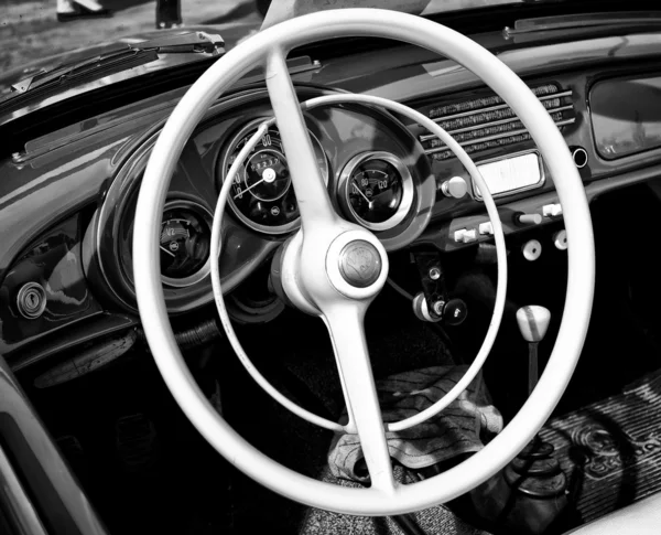 Paaren イム glien、ドイツ - 5 月 26 日: タクシーのシュコダ フェリシア カブリオ （黒と白）、「クラシックカー ショー」mafz で 2012 年 5 月 26 日 paaren イム glien、ドイツで — ストック写真