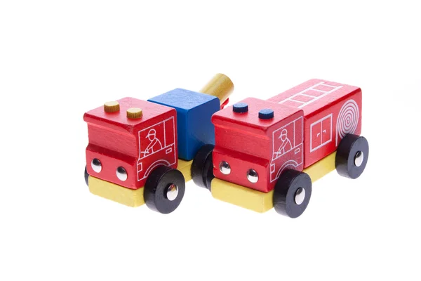 Holzspielzeug-Abschleppwagen und Feuerwehrauto — Stockfoto